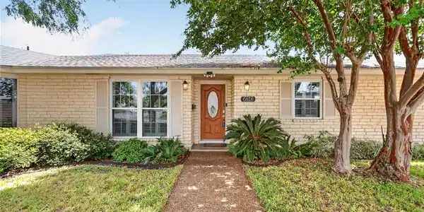 6818 Sahara Drive