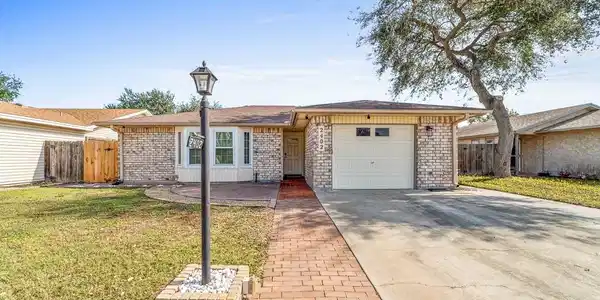 2402 Vialoux Drive
