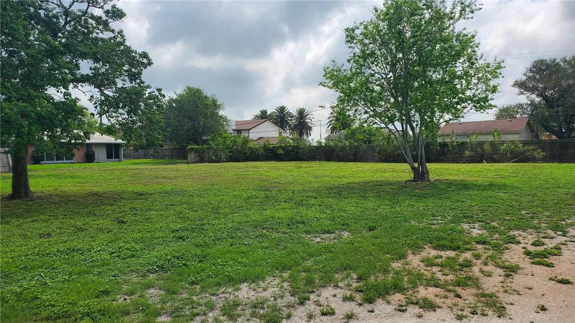 Image 2: Beautiful extra-large lot, approximately 14,610 sf