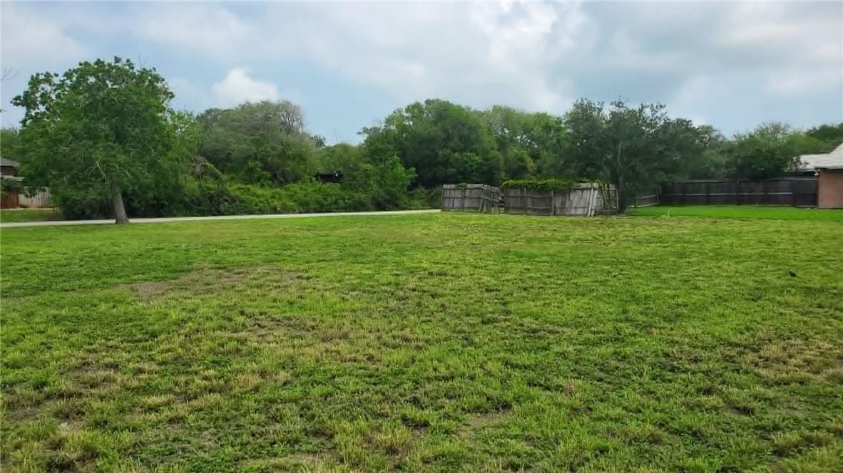 Image 3: Beautiful extra-large lot, approximately 14,610 sf