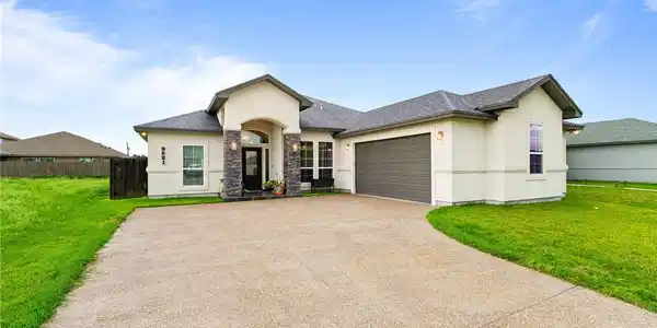 9521 Royal Oak Drive