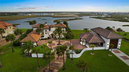 16 La Buena Vida Drive