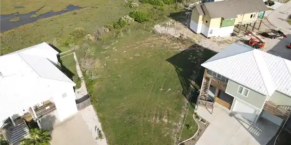 360 Paradise Pointe Drive