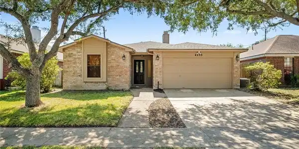 4233 Ridge View Dr