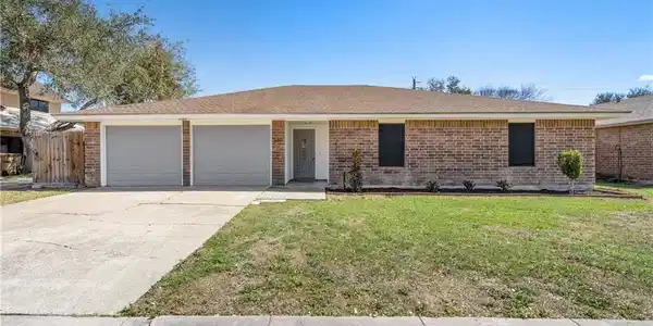 6806 Crosstimbers Drive