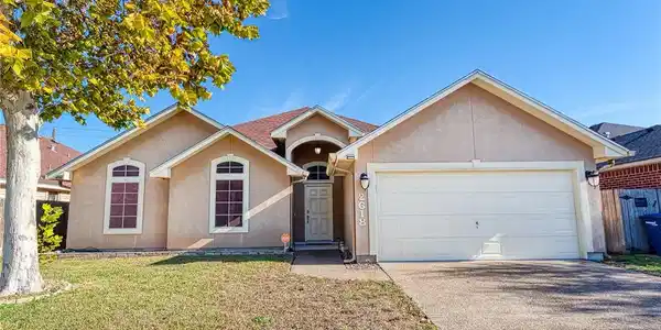 2618 Gentle Wind Avenue