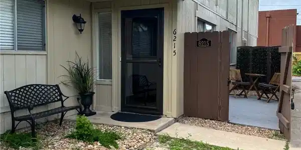 6215 Hidden Cove
