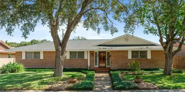 609 Meadowbrook Drive