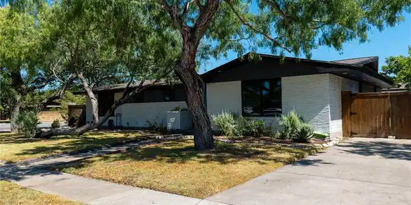 501 Bermuda Place