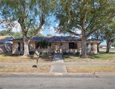 2221 Hickory