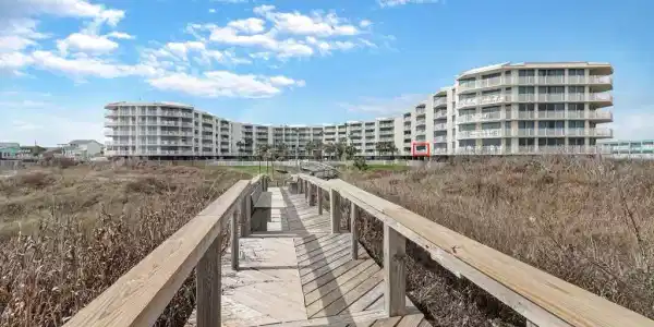 800 Sandcastle Drive