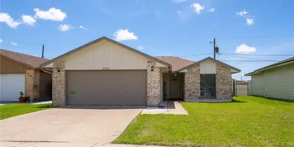 2722 Camargo Drive