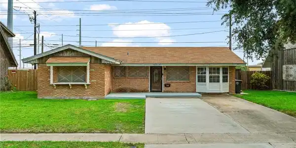 5725 Woodhaven Drive