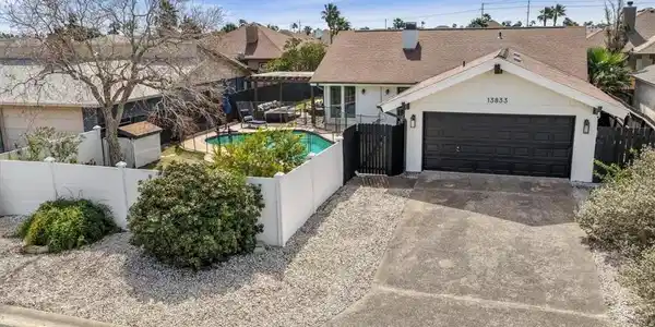 13833 Flintlock Drive