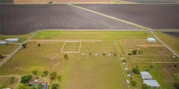 Image 2: 603 Wilhelm Street - approximately .70 acres