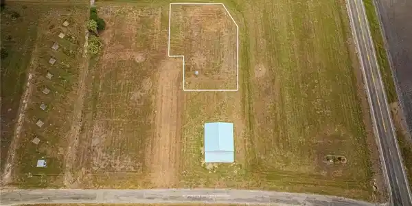 Image 2: 704 Dorthea Street, approximately 1/3 acre