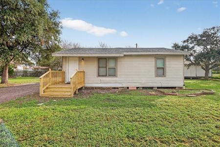 2616 Deer Street