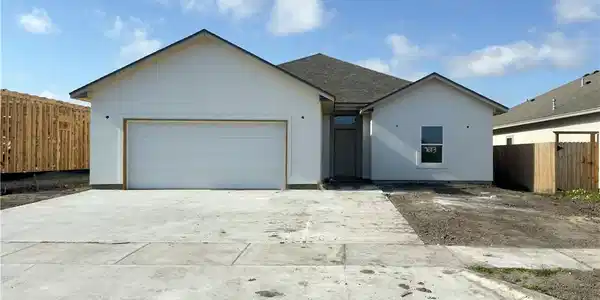 7613 Roman Drive