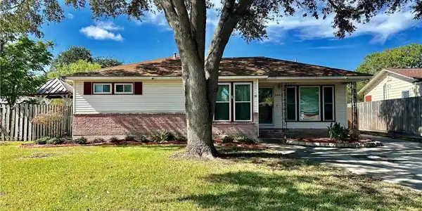 3545 Pecan Street