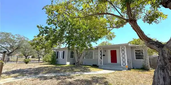1202 Brentwood Drive