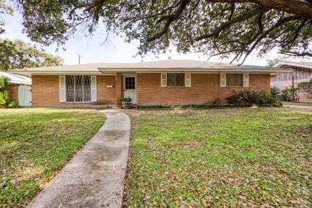 124 Granby Place