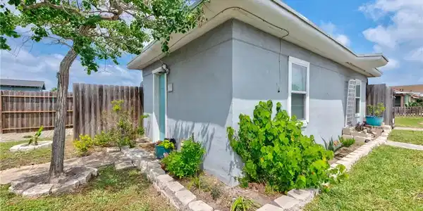 134 N Alister Street