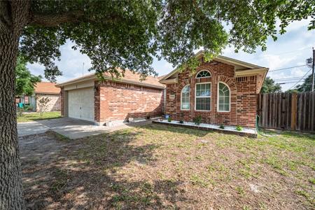 1506 Windy Oaks