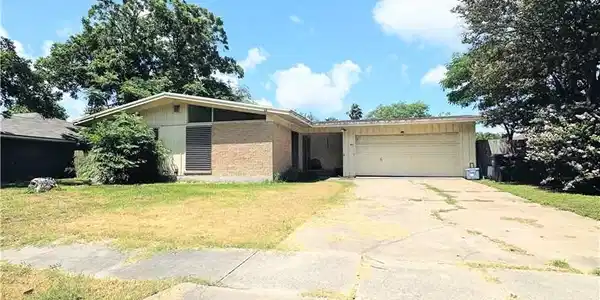 3225 Orlando Drive