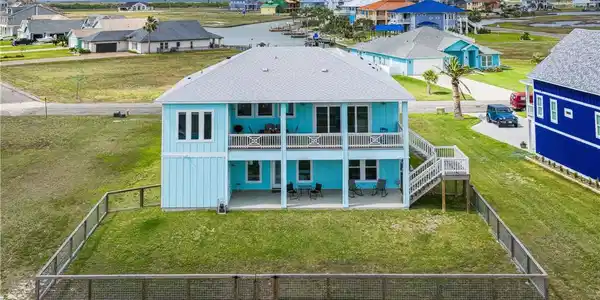 9 Northpointe Drive