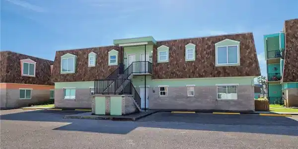 700 Island Retreat