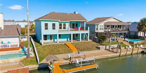 227 Windjammer