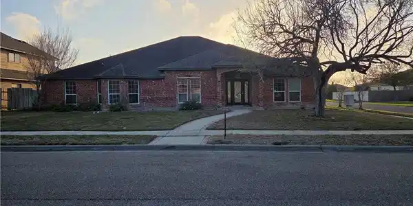 4201 Lake Apache Drive