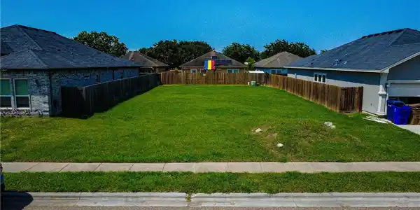 6610 Paddington Drive