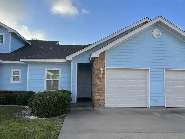 Image 1: front of unit