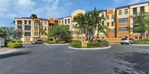 99 VIVANTE BOULEVARD