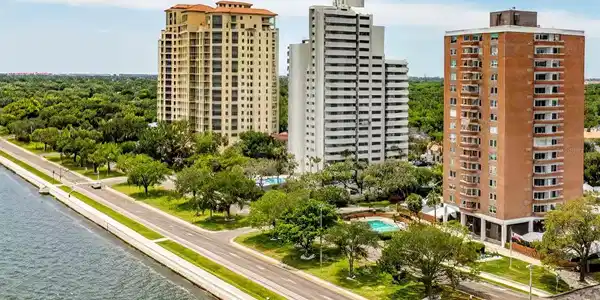 4015 BAYSHORE BOULEVARD