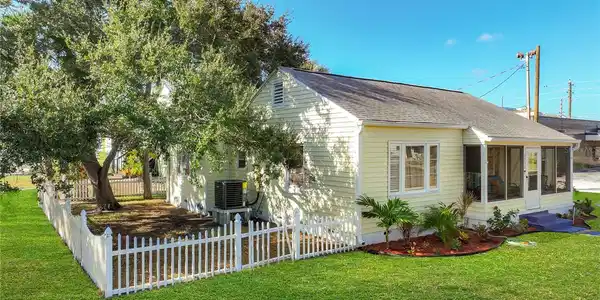 5730 28TH S