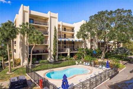 404 TARPON POINT