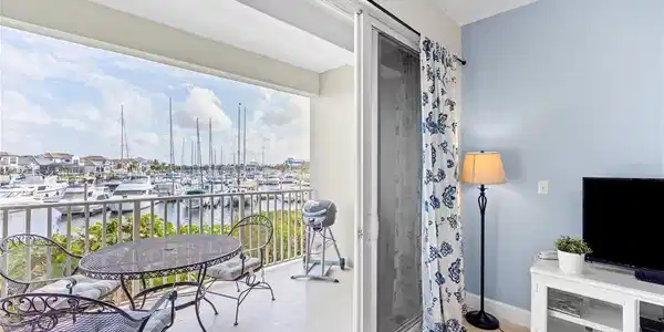 433 BAHIA BEACH