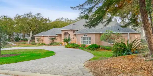 125 ISLAND HAMMOCK WAY