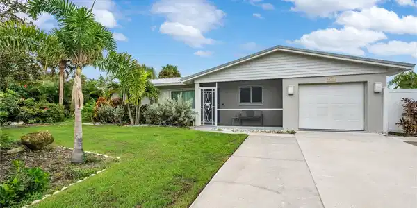 631 CORAL DRIVE