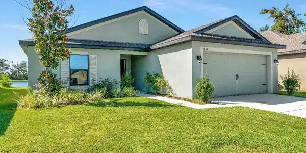 636 CHATHAM WALK
