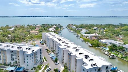1709 N TAMIAMI TRAIL
