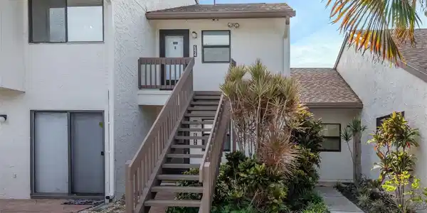 694 BIRD BAY DRIVE W