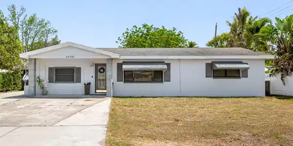 10031 OAKHURST