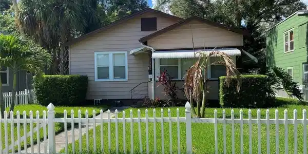2621 4TH S