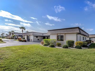 1704 LAKESIDE DRIVE