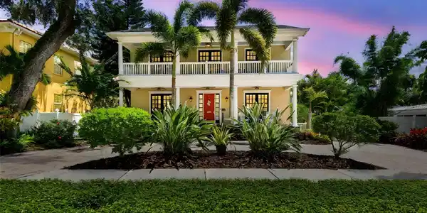 4522 W BEACHWAY DRIVE