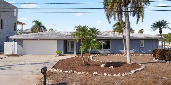 2250 LAGOON DRIVE