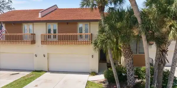 817 SORRENTO PLACE